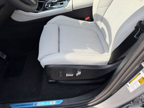 New 2026 BMW X5 sDrive40i RWD image 13