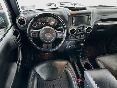 Used 2017 Jeep Wrangler Unlimited Sahara AWD/4WD image 26