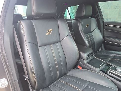 Used 2017 Chrysler 300 S w/ S Model Appearance Package image 28