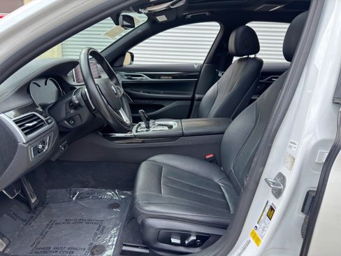 Used 2019 BMW 740i w/ M Sport Package RWD image 16
