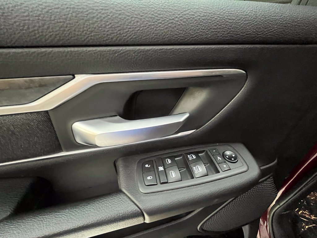 Used 2019 RAM 1500 Big Horn AWD/4WD image 36