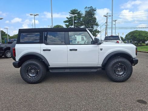 New 2025 Ford Bronco Big Bend w/ Black Diamond Package image 8