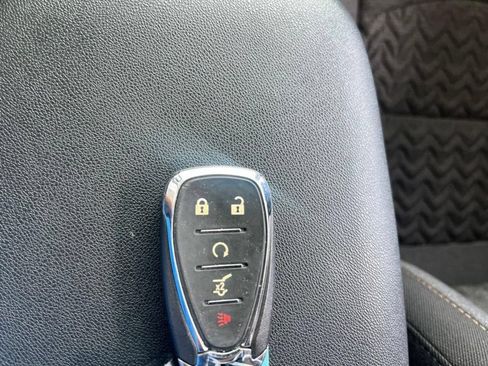 Used 2024 Chevrolet Equinox LT FWD image 19