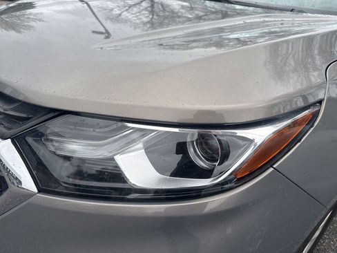 Used 2019 Chevrolet Equinox LT image 3