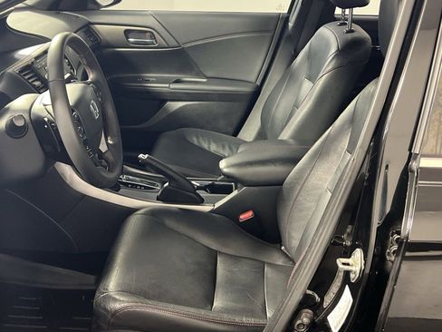 Used 2017 Honda Accord Sport Special Edition image 13