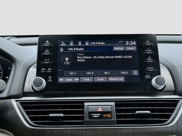 Used 2018 Honda Accord Touring image 30