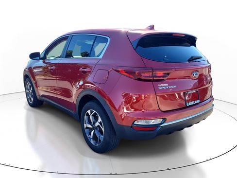 Used 2022 Kia Sportage LX image 5