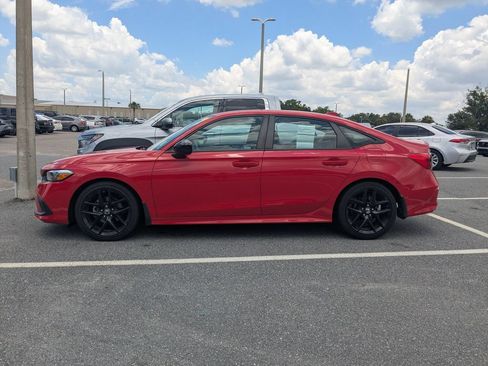 Used 2023 Honda Civic Sport image 2
