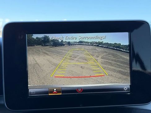Used 2019 Mercedes-Benz GLC 300 4MATIC image 22
