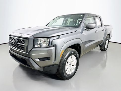 Used 2023 Nissan Frontier SV AWD/4WD image 3