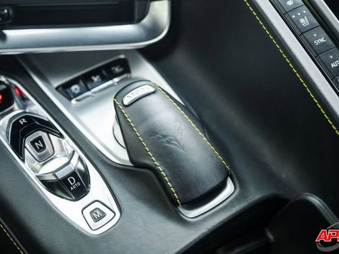 Used 2021 Chevrolet Corvette Stingray Premium Cpe w/ Z51 Performance Package image 20