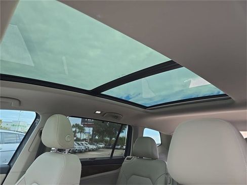 New 2026 Volkswagen Atlas SE image 28