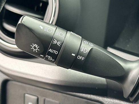 Used 2020 Toyota Tacoma SR5 image 18