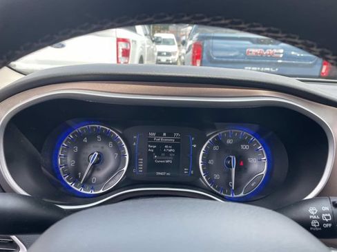 Used 2023 Chrysler Voyager LX FWD image 32