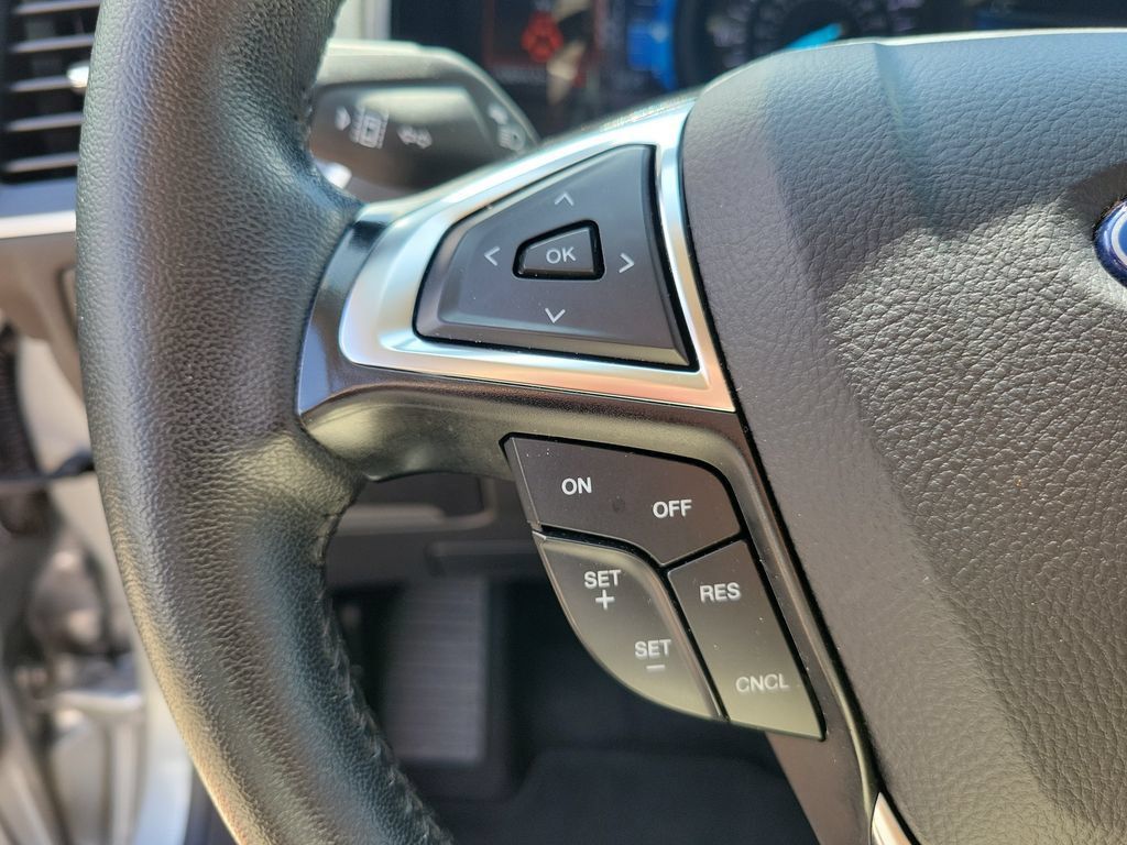 Used 2024 Ford Edge SEL AWD/4WD image 21