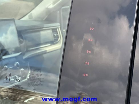 Used 2024 Ford Expedition Max Limited image 34