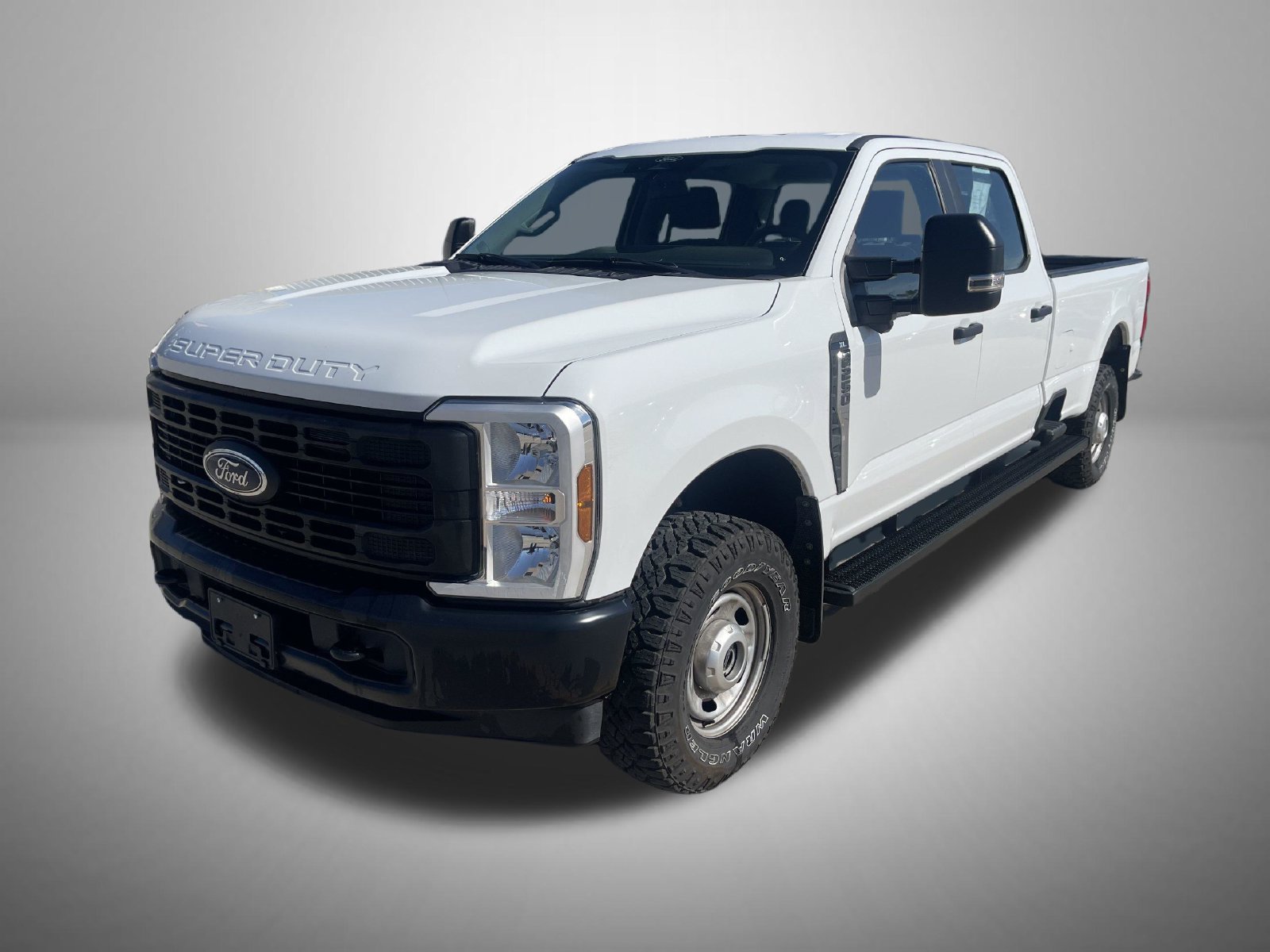 Used 2024 Ford F250 XL w/ 360-Degree Camera Package AWD/4WD image 1