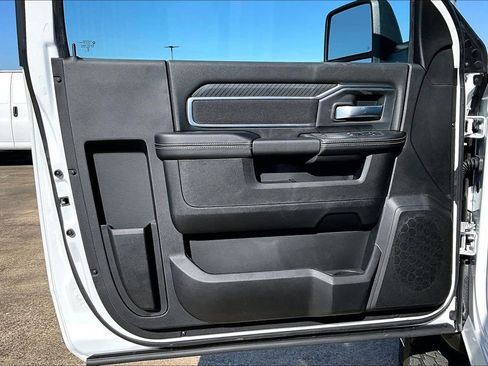 New 2026 RAM 5500 4x4 Regular Cab image 12