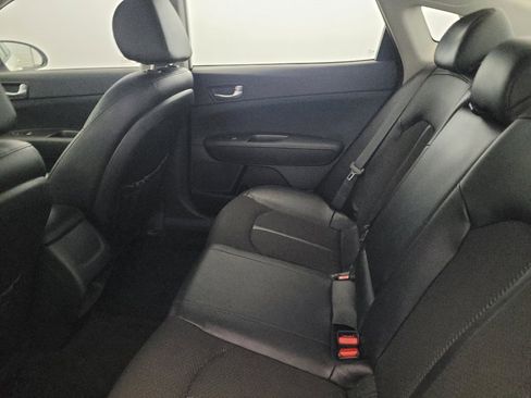Used 2018 Kia Optima S FWD image 18