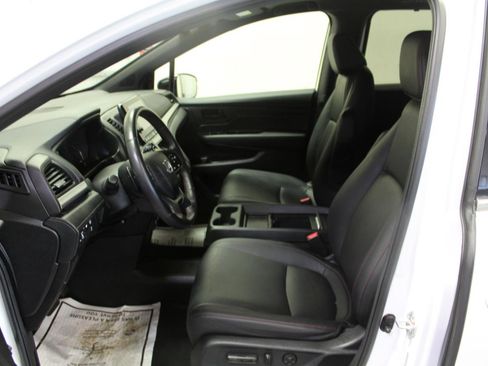 Used 2023 Honda Odyssey Sport image 18