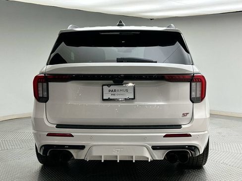 Used 2025 Ford Explorer ST AWD/4WD image 12