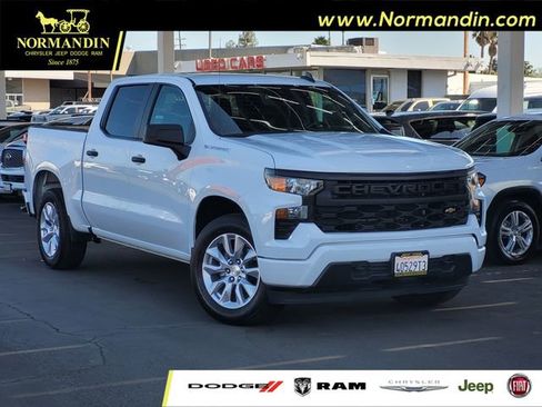 Used 2023 Chevrolet Silverado 1500 Custom image 1