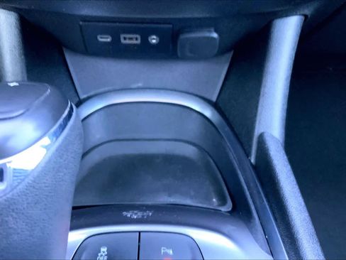 Used 2020 Chevrolet Malibu LT image 32