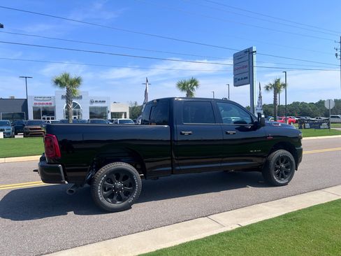 New 2026 RAM 2500 Big Horn AWD/4WD image 6