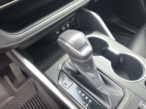 Certified 2020 Toyota Highlander XLE image 22