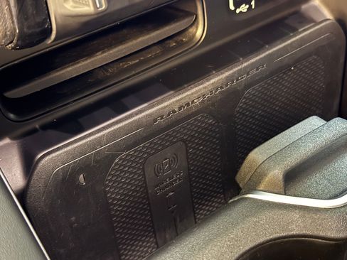 Used 2024 RAM 2500 Laramie w/ Night Edition image 32