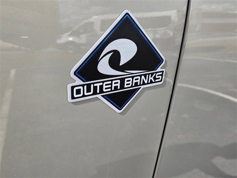 New 2025 Ford Bronco Outer Banks image 11