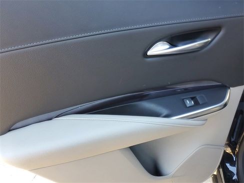 Certified 2023 Cadillac XT4 Luxury image 13