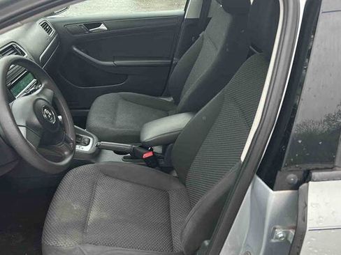 Used 2014 Volkswagen Jetta S image 8