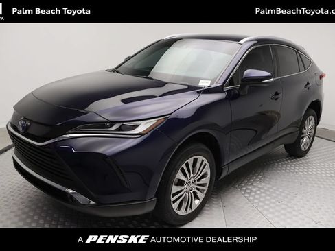 Certified 2023 Toyota Venza XLE AWD/4WD image 1