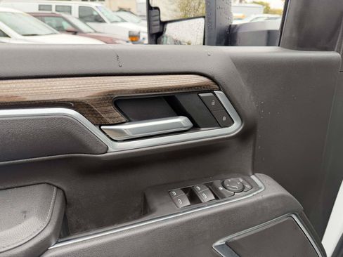 Certified 2025 Chevrolet Silverado 2500 LT w/ Convenience Package AWD/4WD image 19