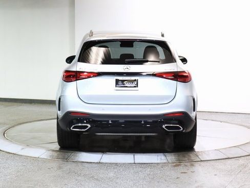 Used 2025 Mercedes-Benz GLC 350e 4MATIC w/ AMG Line image 12