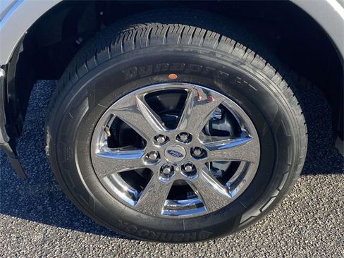 Used 2019 Ford F150 Lariat w/ Equipment Group 502A Luxury image 4