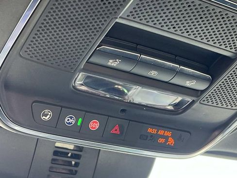 Used 2025 Buick Enclave Avenir w/ Super Cruise Package image 31