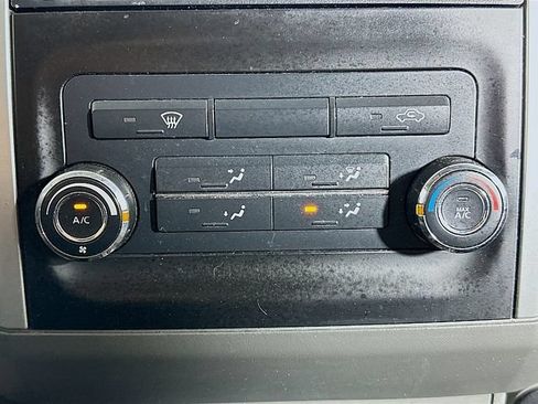 Used 2019 Nissan Frontier SV AWD/4WD image 16