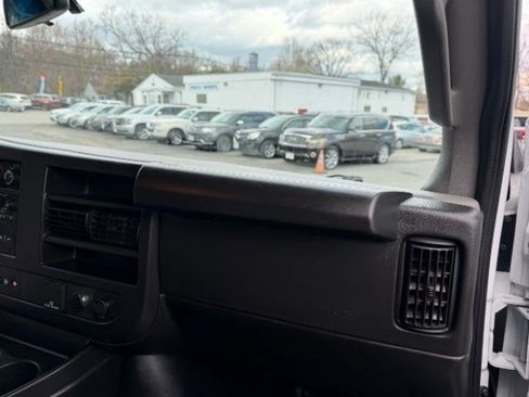 Used 2022 GMC Savana 2500 w/ Driver Convenience Package image 28