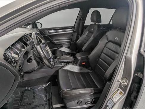 Used 2017 Volkswagen Golf R 4-Door image 14