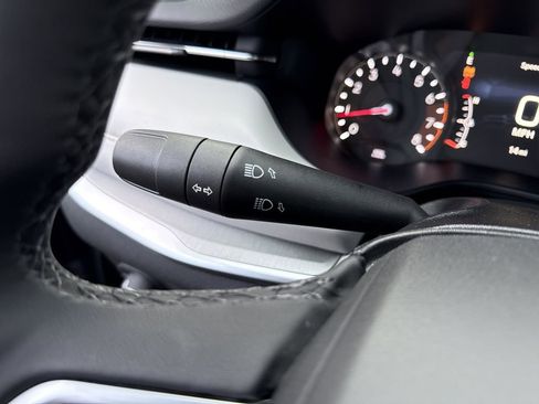 New 2026 Jeep Compass Limited image 17