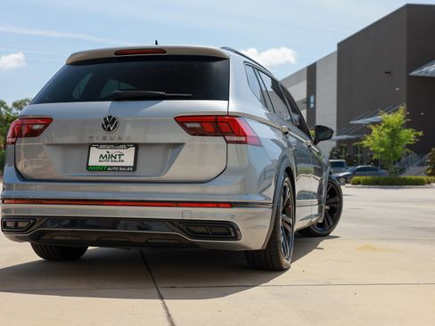 Used 2023 Volkswagen Tiguan SE R-Line FWD image 54