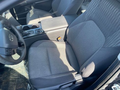 Used 2025 Toyota Camry LE image 35