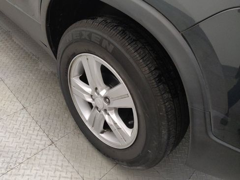 Used 2021 Chevrolet Trax LT w/ LT Convenience Package FWD image 31