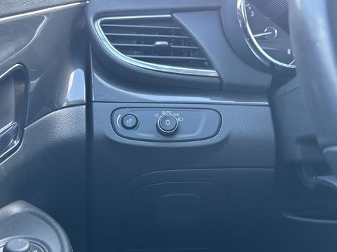 Used 2020 Buick Encore Preferred AWD/4WD image 7