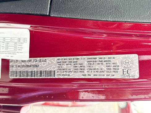 Used 2021 Jeep Wrangler Unlimited Rubicon w/ Dual Top Group AWD/4WD image 36