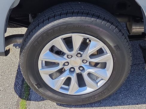 Used 2024 Chevrolet Silverado 1500 Custom image 7