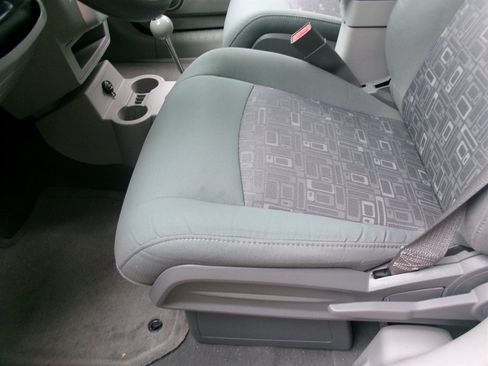 Used 2009 Chrysler PT Cruiser FWD image 12