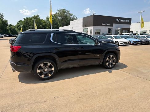 Used 2018 GMC Acadia SLT FWD image 11